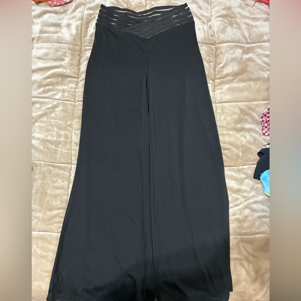 chic Black Maxi Skirt - Flowing Silhouette